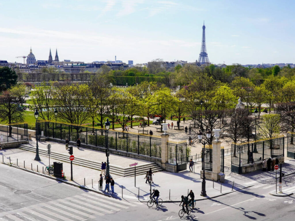 Overlooking view of 1st Arrondissement in Paris