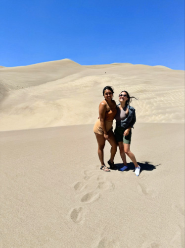 Travel Lemming Editor, Abigail Bliss and her best friend at Great Sand Dunes