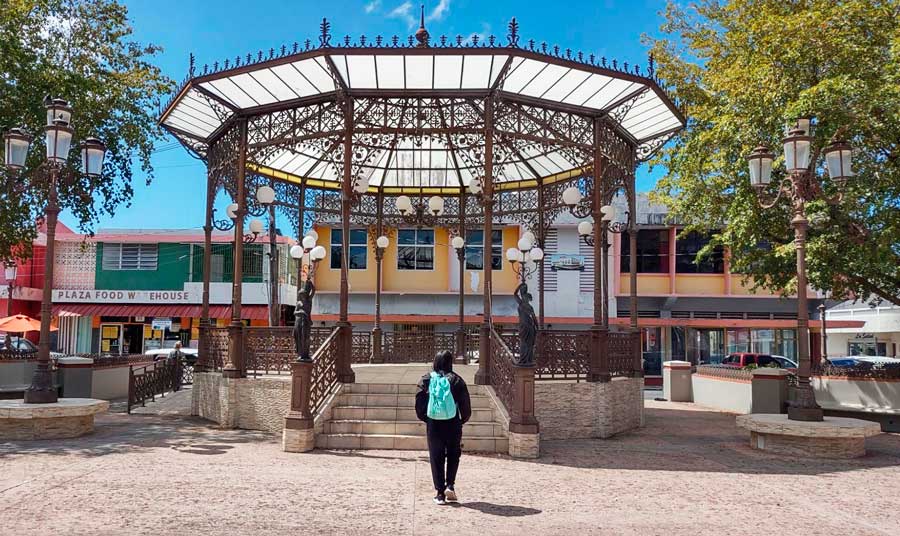 The author in the Plaza of Aguada and the clear blue sky above it