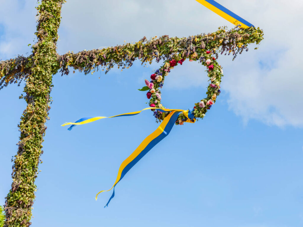 A decorated Midsummer tree at Andersonville Midsommarfest