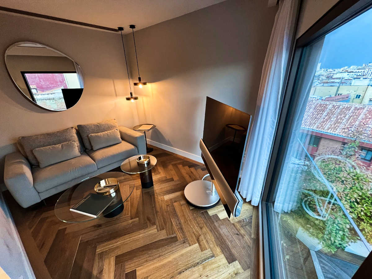 View of the aapartment-style room in Madrid 1915 Private Suites