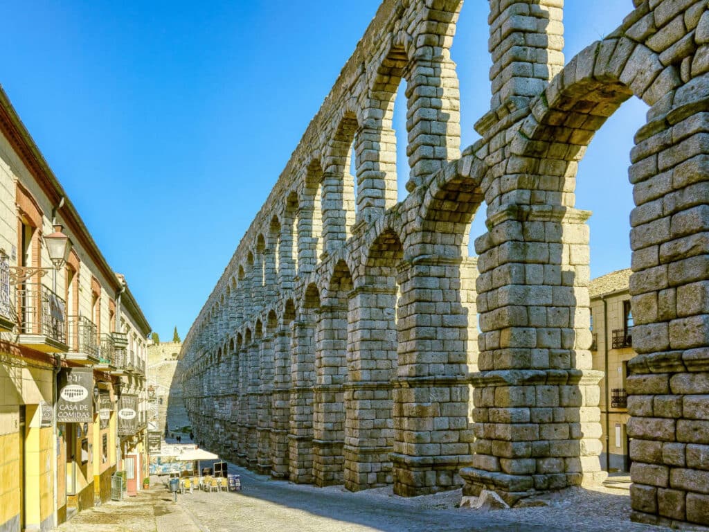 Clear blue sky over the Segovia Aqueduct