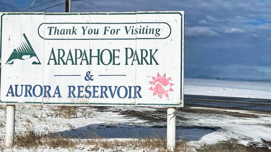 Thank you signage of Arapahoe Park & Aurora Reservoir in winter