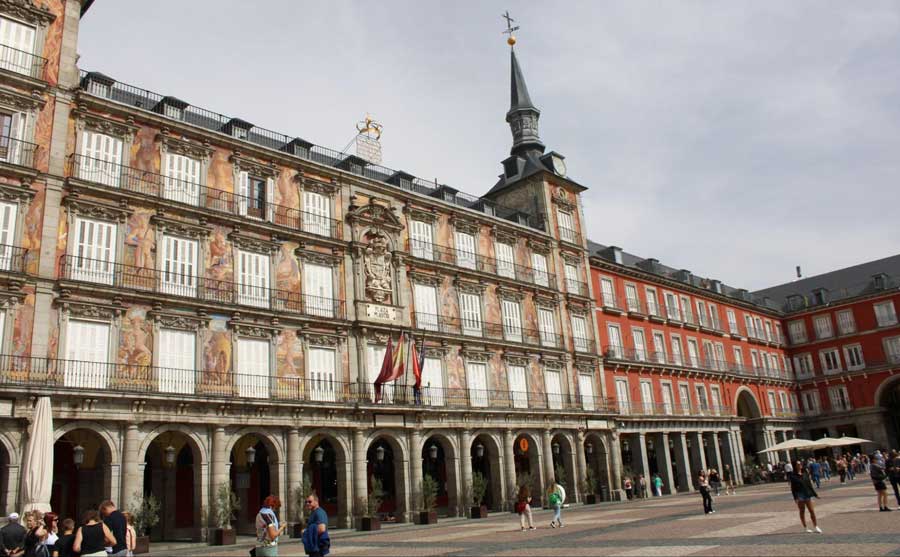 Panoramic view of the building in Madrid