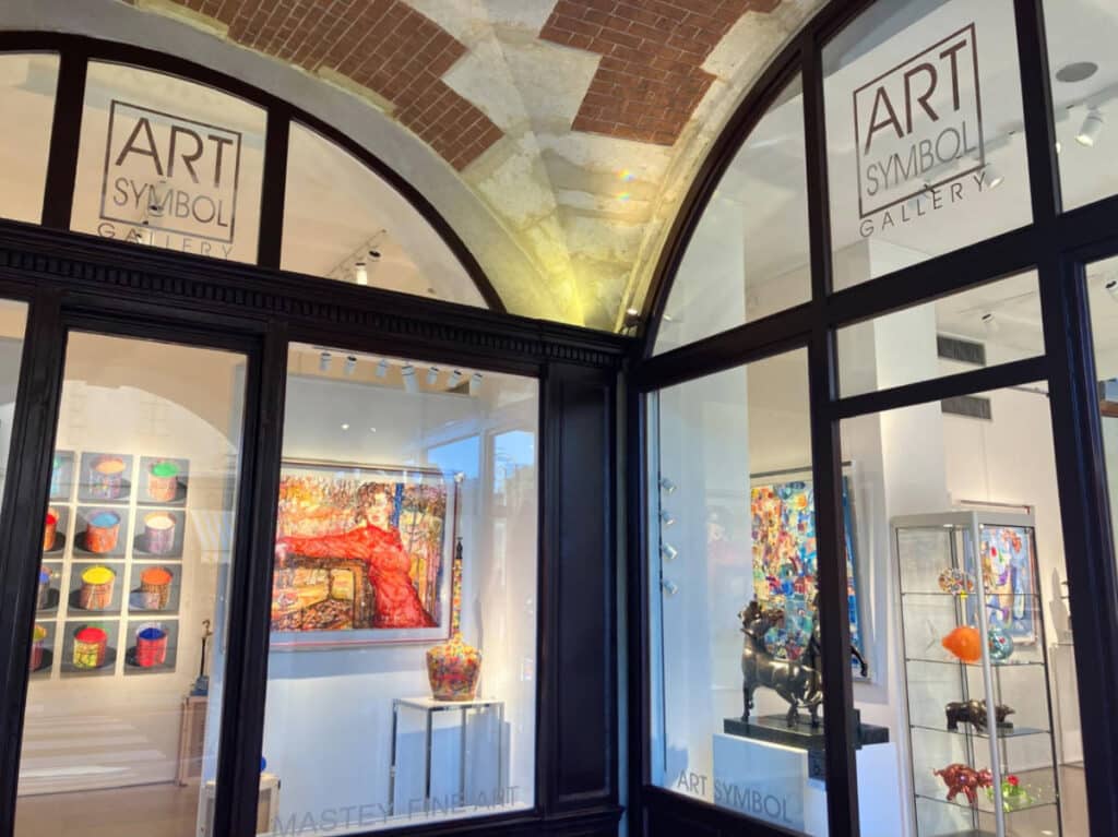 The Art Symbol Gallery by Place des Vosges
