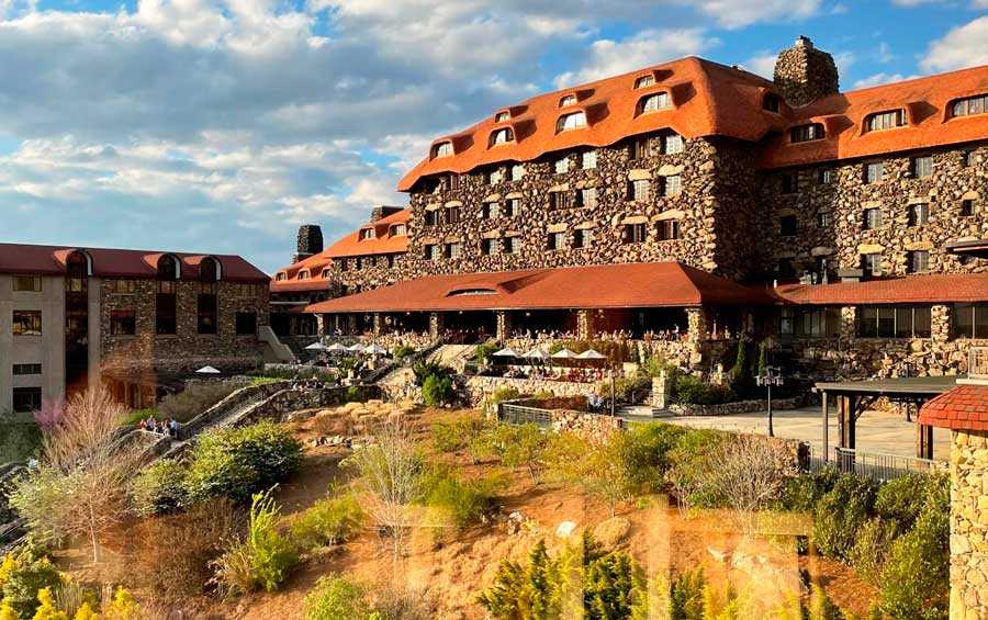 View from the outside of Omni Grove Park Inn