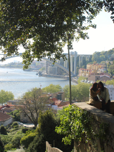 Views of the bridge from Jardins do Palácio de Cristal