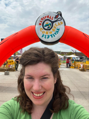 Author Elizabeth taking a selfie at the National Cornbread Festival