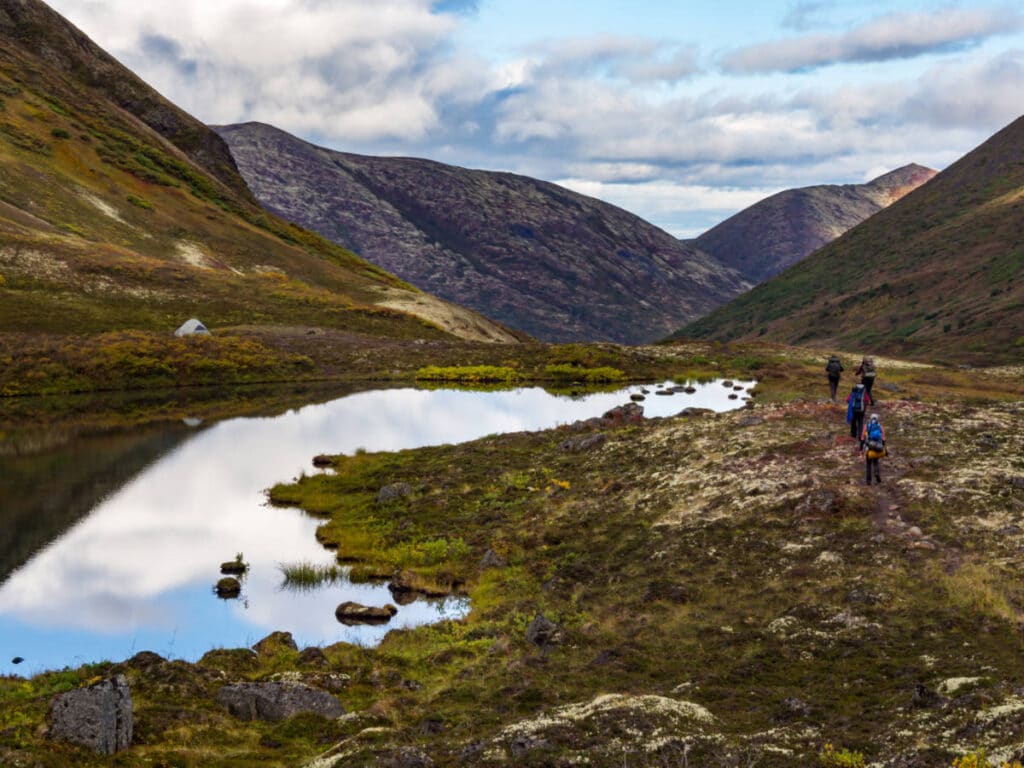 View of backpackers at the Chugach Mountains