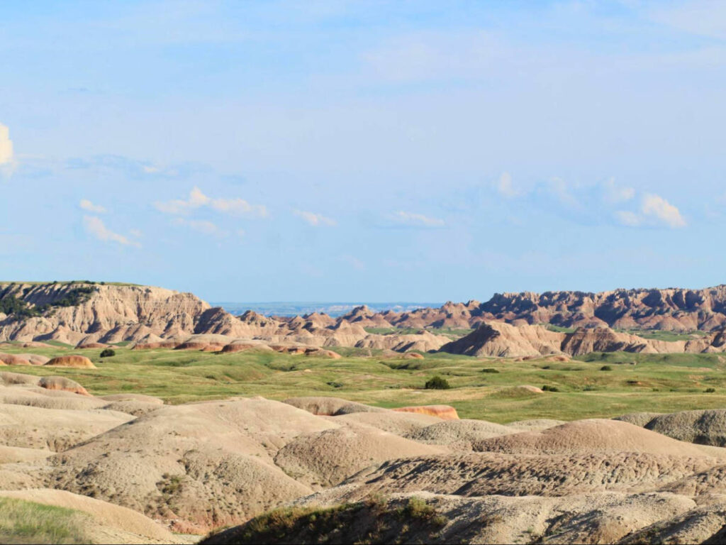 View of the mountain ranges at the Badlands National Park