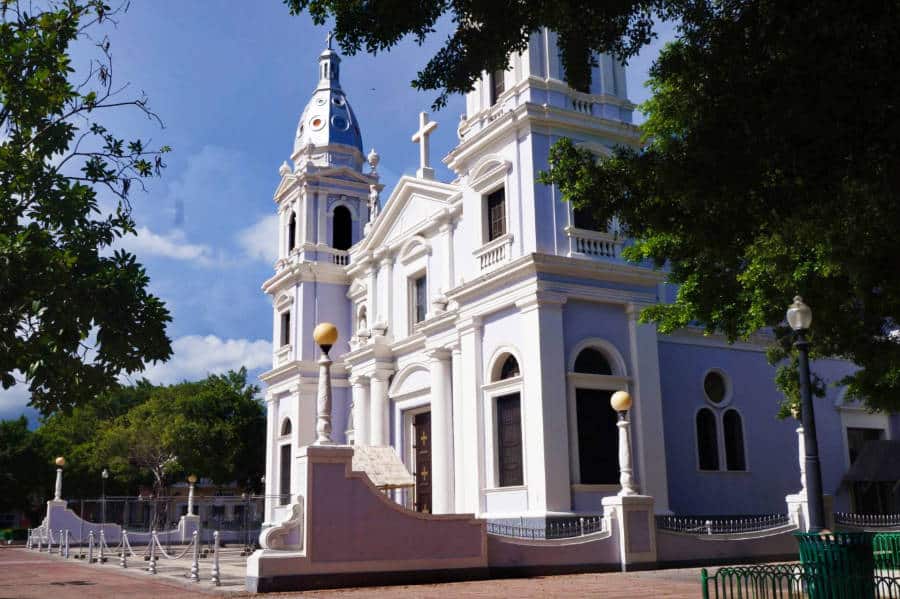 Façade and exterior view of Ponce Cathedral in Barrio Segundo.