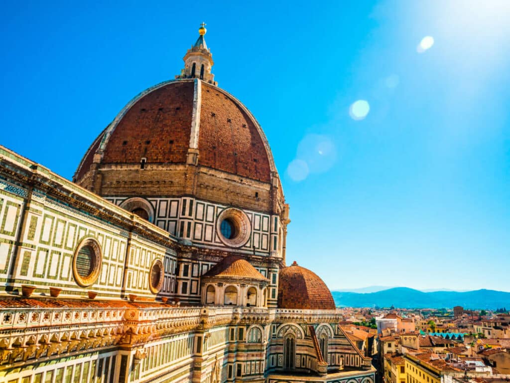 Clear blue sky over the Basilica di Santa Maria del Fiore in Florence