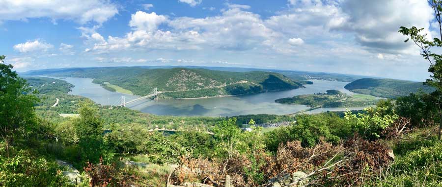 Overlooking view of the Bear Mountain Bridge from the trail
