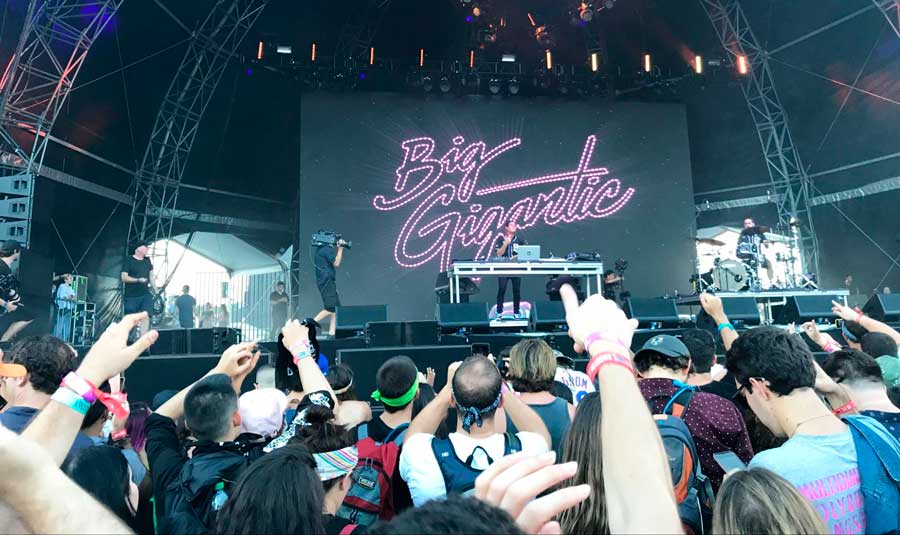People vibing during the performance of Big Gigantic