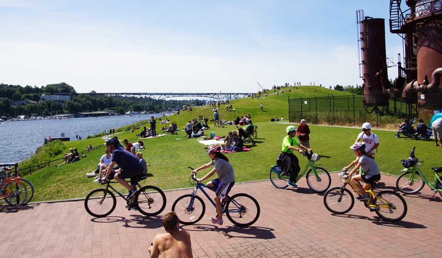 View of bikers during a sunny morning in Gas Works Park