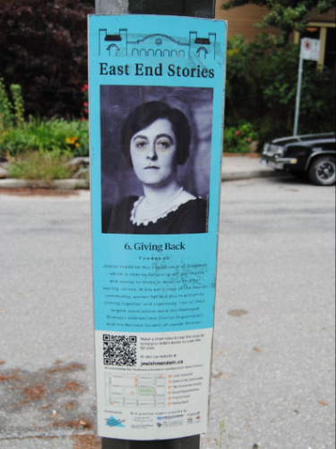 A blue marker signpost that tells Jewish stories