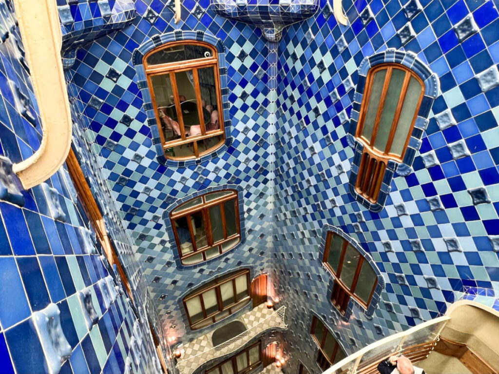 View of the windows and the blue tiled walls in Casa Batlló