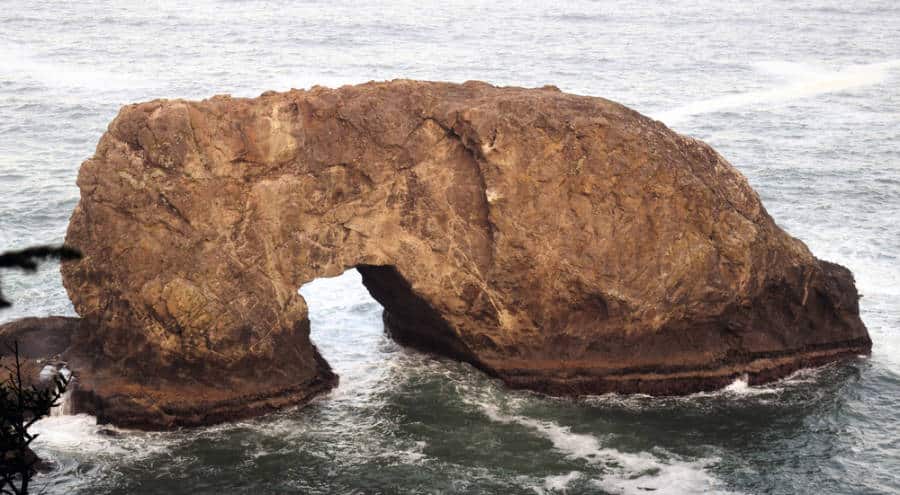 An arch rock at the Boardman State Scenic Corridor