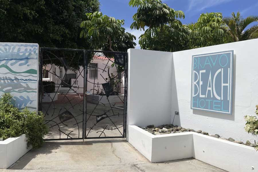 View at the entrance of the Bravo Beach Hotel