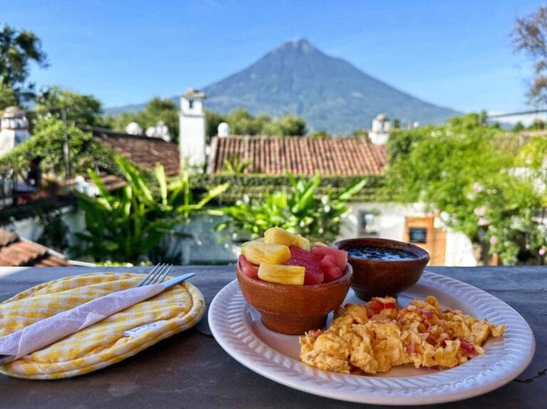 A plate of breakfast in Casi Casa with the mountain in the background
