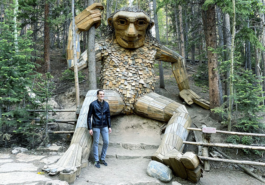 View of Travel Lemming's founder beside Breckinridge troll
