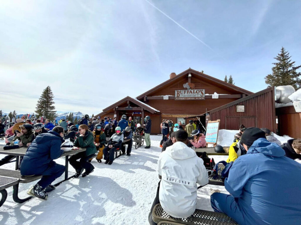 People enjoying their day at the Buffalo's Roadhouse Grill