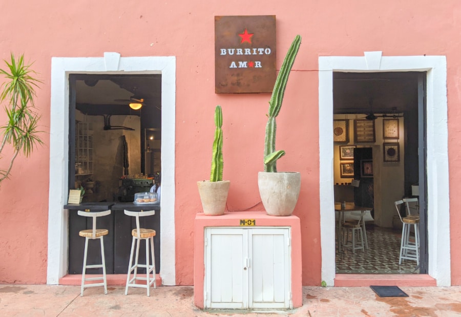 The exterior of Burrito Amor