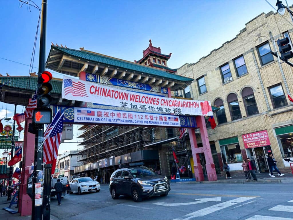 View of the landmark arch of Chinatown and the busy street in Chicago