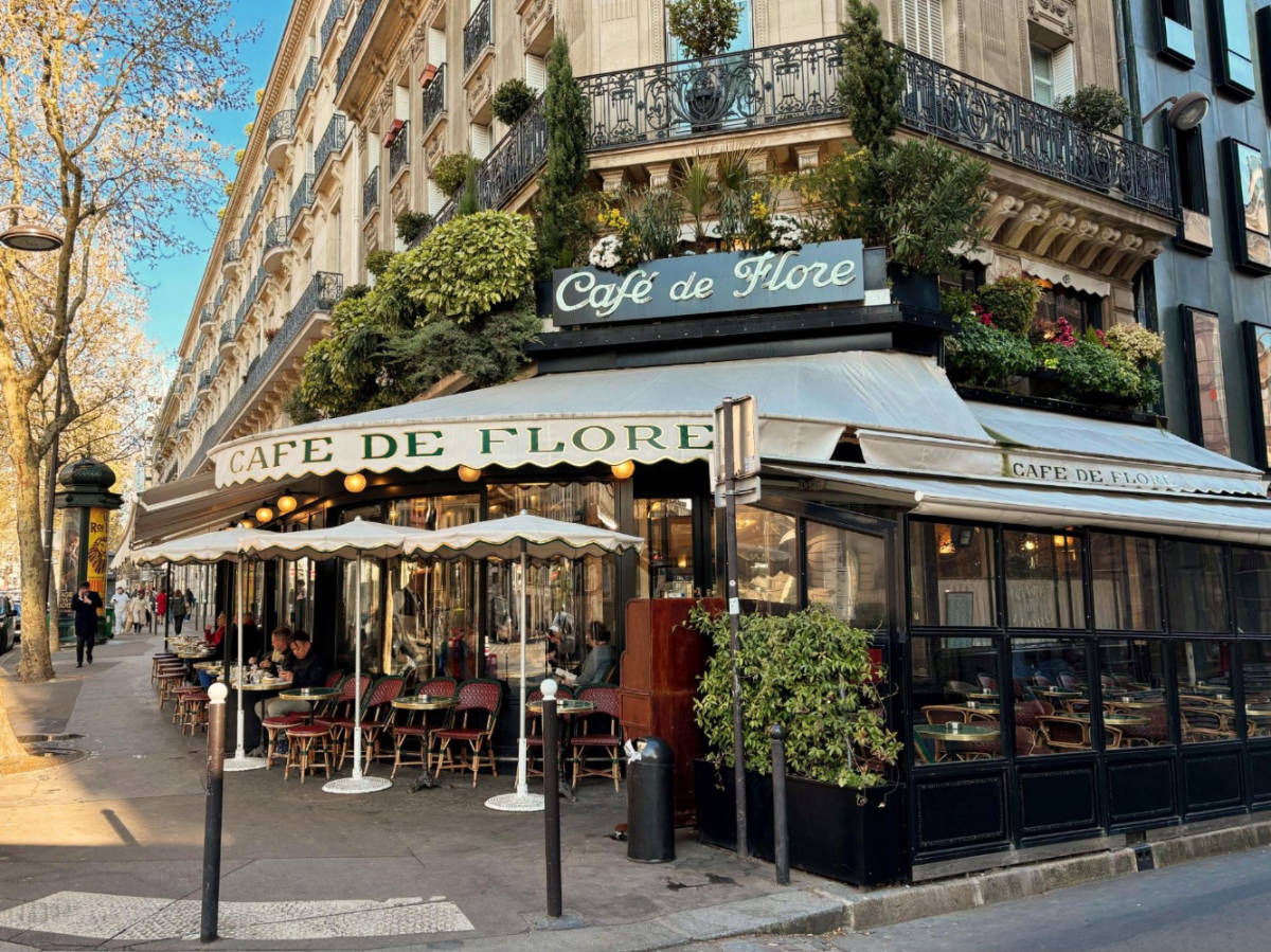 View of the entrance to Cafe de Flore