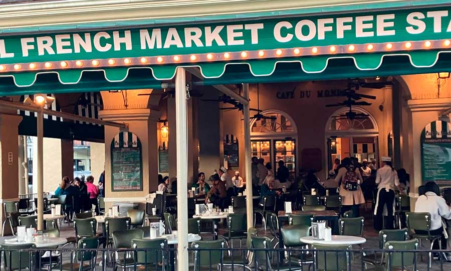 View of people inside the Cafe du Monde