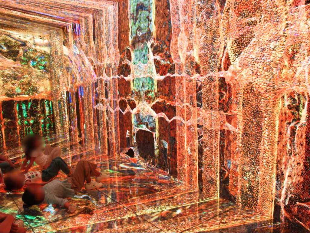 View of the kids enjoying the Digital Art Room in Casa Batlló