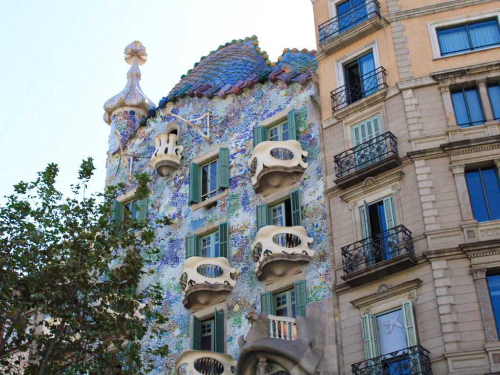 View of the intricate whimsical exterior of Casa Batlló