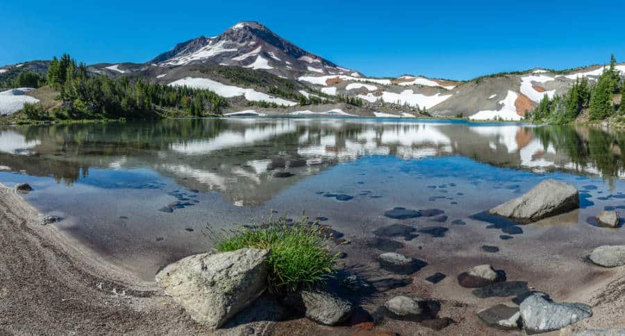 Scenic view at the Cascade Mountains