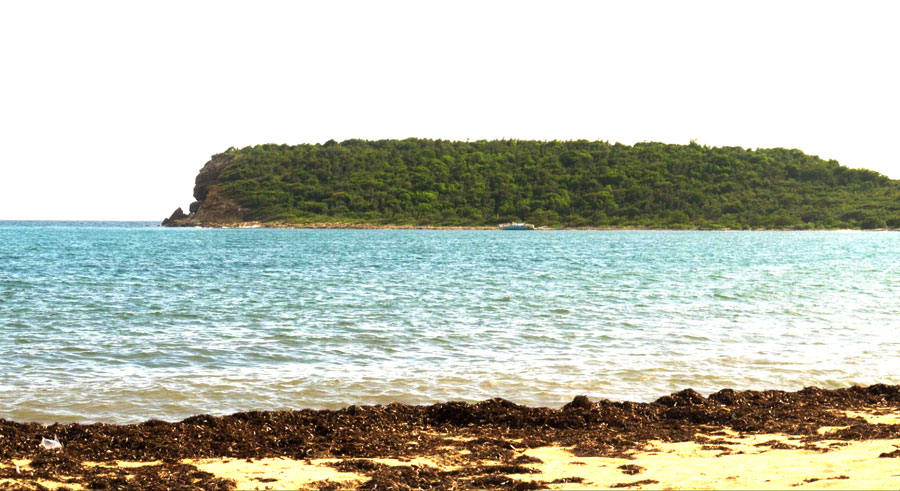 The view of Cayo de Tierra from Sun Bay
