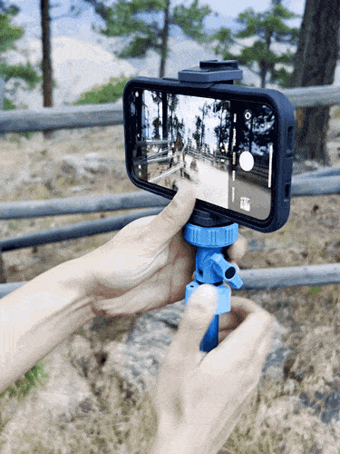 View of the adjustments on the cellphone mount of Sensyne 62'' Phone Tripod