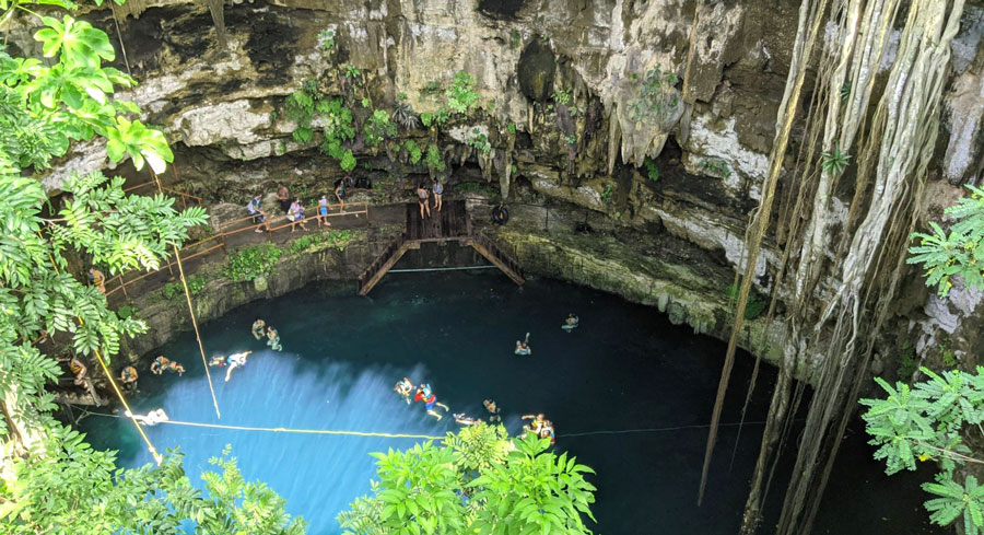View of people having a great time in Cenote San Lorenzo Oxman