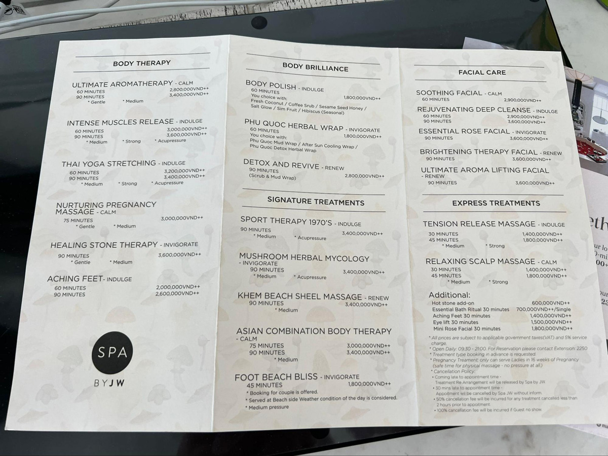 View of the services offered in Chanterelle - Spa by JW