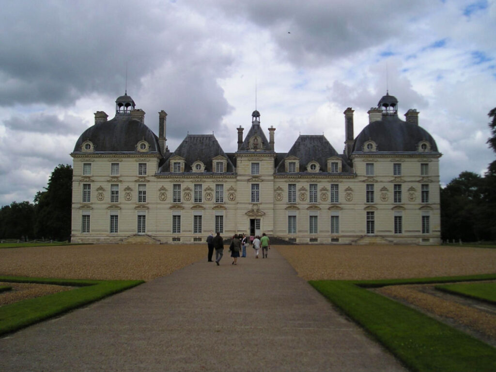 Front view of the Chateaux of the Loire Valley with people going in
