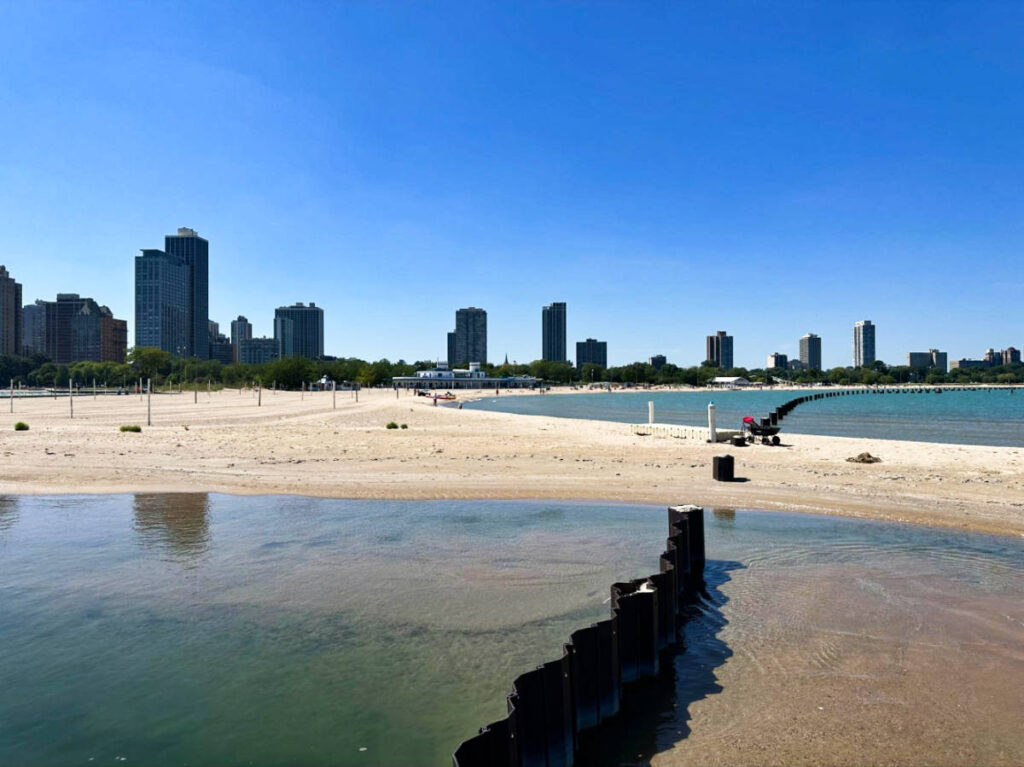 Panoramic view of the Chicago skyline from the North Avenue Beach