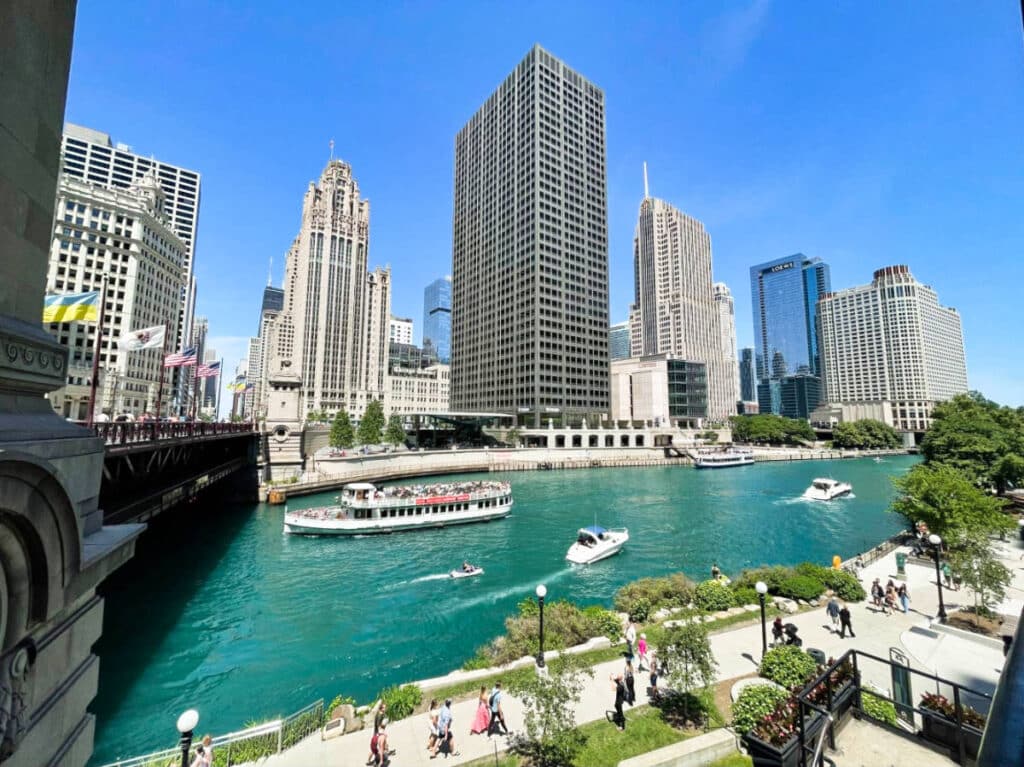 View of the skyline and the cruise on the Chicago river