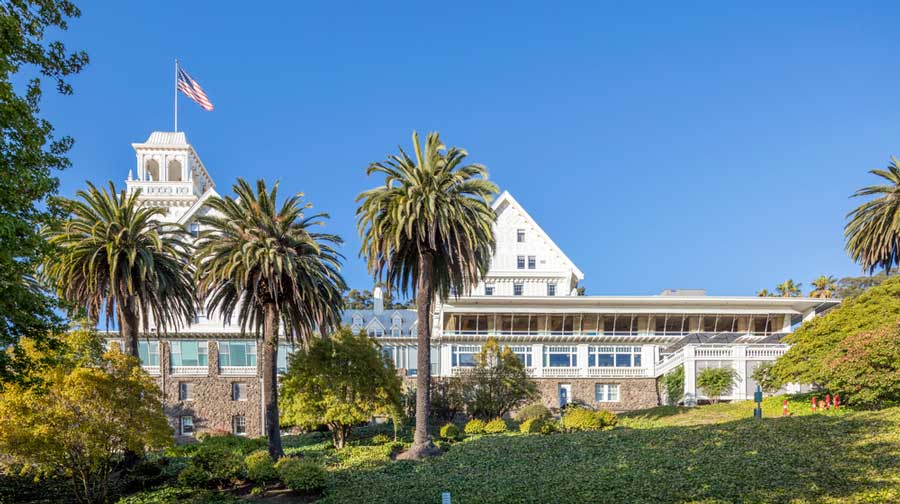 Clear blue sky over the Claremont Hotel