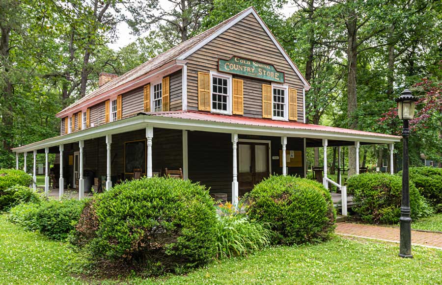 The Cold Springs Country Store from the outside