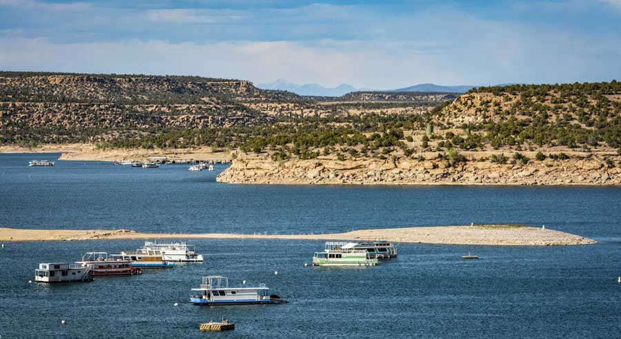 View of boats at the Navajo Lake State Park