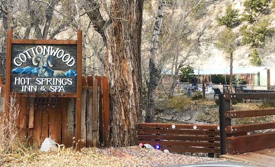 View of the Cottonwood Hot Springs sign at the entrance