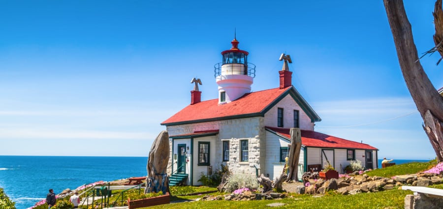 Battery Point lighthouse near the beach of Crescent City