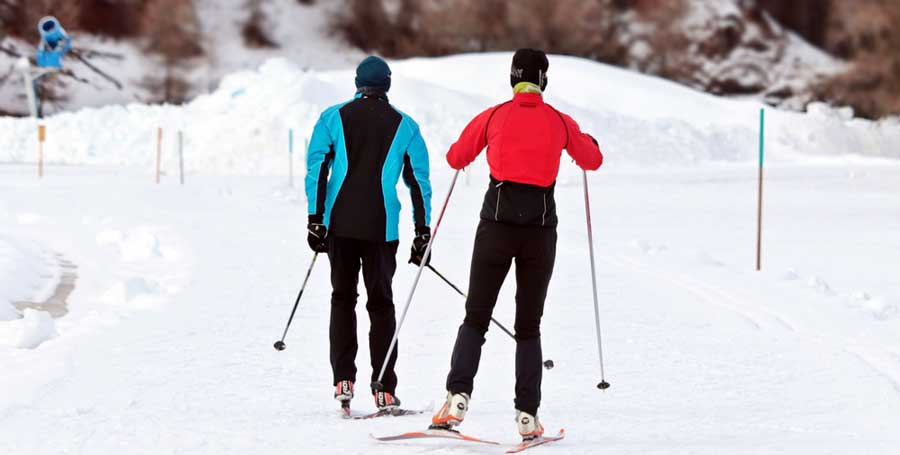 Two cross-country skier enjoying their day in Aspen