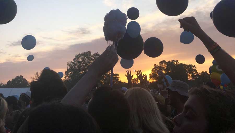 People enjoying their day at Bonnaroo Music and Arts Festival