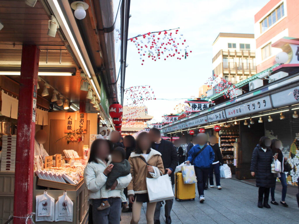 View of the crowd wandering around at akamise-dori Street in Asakusa