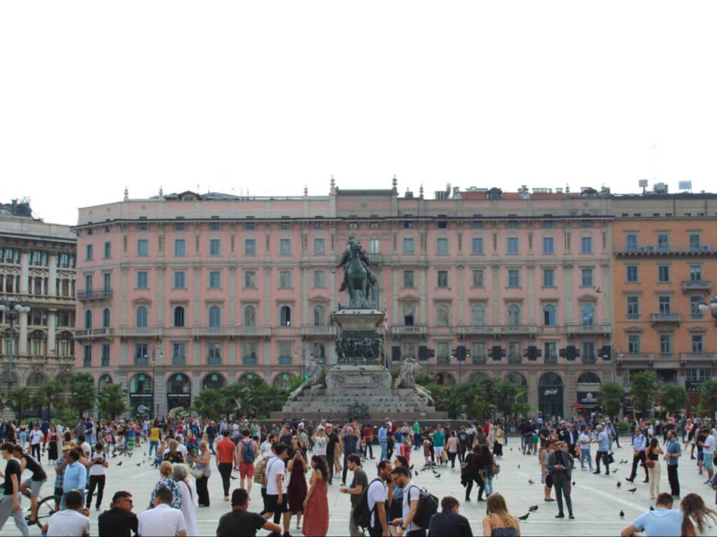 View of the crowd around the busy Piazza del Duomo
