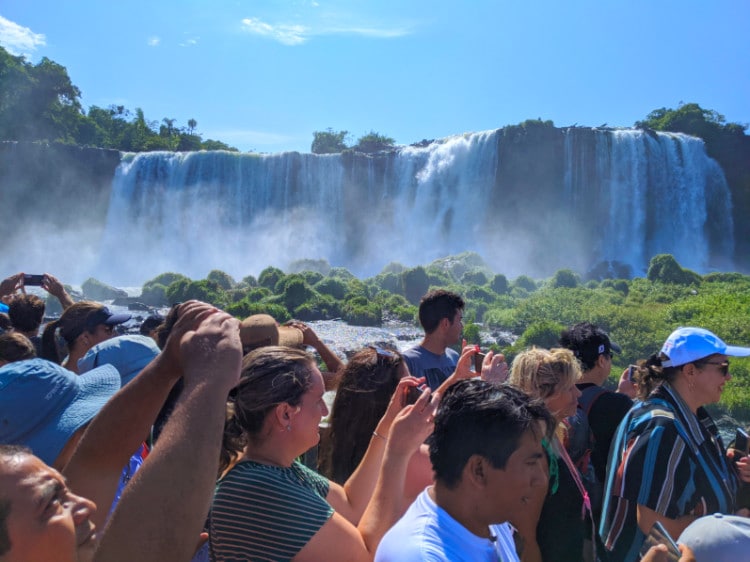 View of the crowd taking pictures in Iguazu Falls